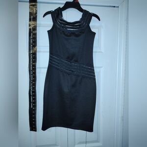 Elegant Black Sleeveless Dress 3 Striped Front Glossy Manito Mini Dress 👗
